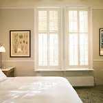 Augustus Hotel 4*