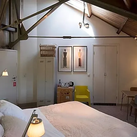 Augustus Hotel 4*