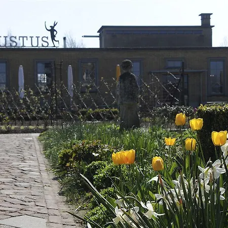 Hotel Augustus 4*