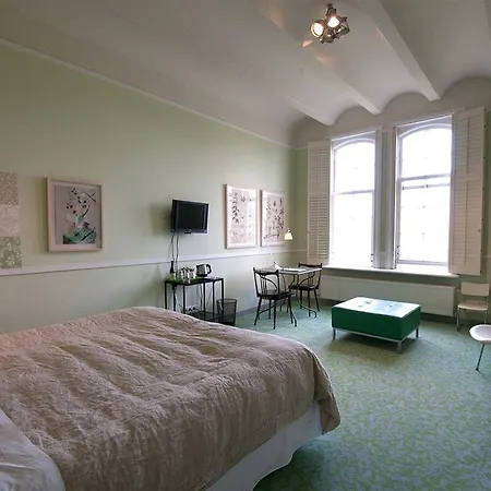 Augustus Hotel 4*