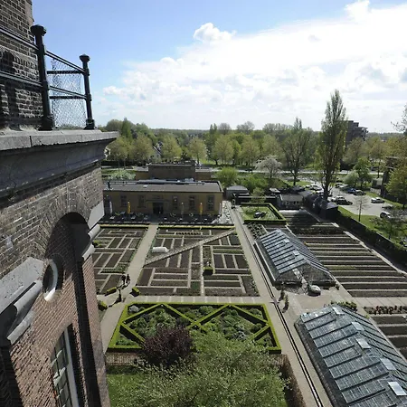 Augustus Hotel 4*