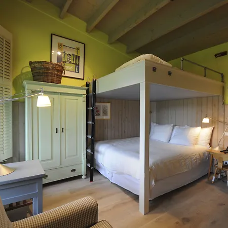 호텔 아우구스투스 4*